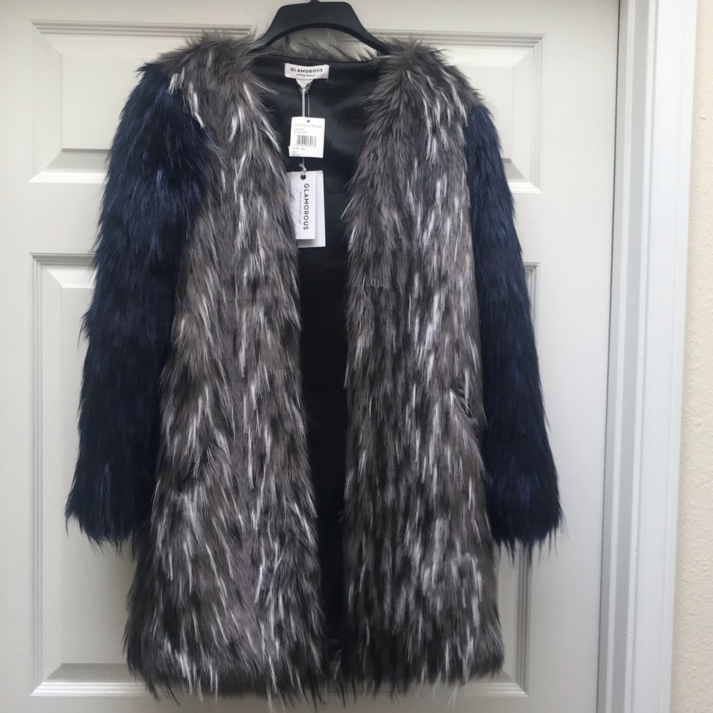 NEW 💙 Glamorous Faux Fur Coat with Pockets XS/S